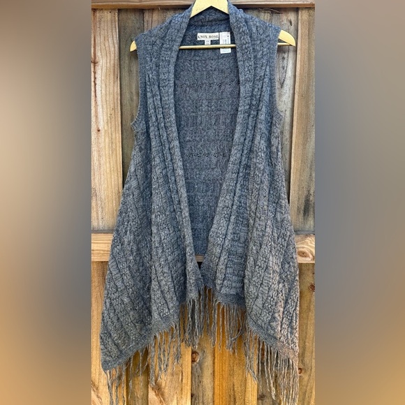 Knox Rose Sweaters - Knox Rose Gray Cable Knit Sweater With Fringe Size Medium Boho